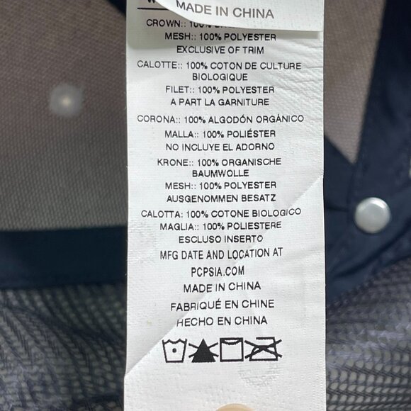 Patagonia Unisex Red White Fitz Roy Bear Mesh Trucker Hat One Size - Picture 5 of 7